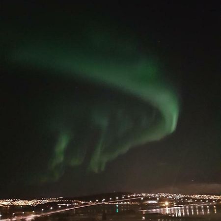 Apartment Near The Airport ทรอมโซ ภายนอก รูปภาพ
