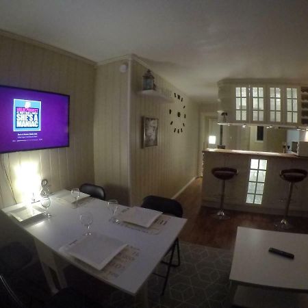 Apartment Near The Airport ทรอมโซ ภายนอก รูปภาพ