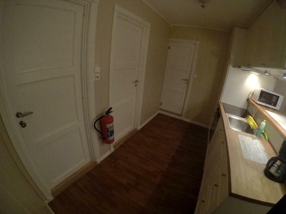 Apartment Near The Airport ทรอมโซ ภายนอก รูปภาพ