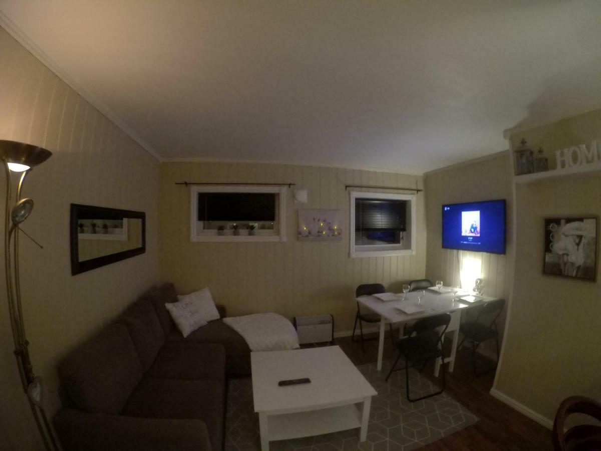 Apartment Near The Airport ทรอมโซ ภายนอก รูปภาพ